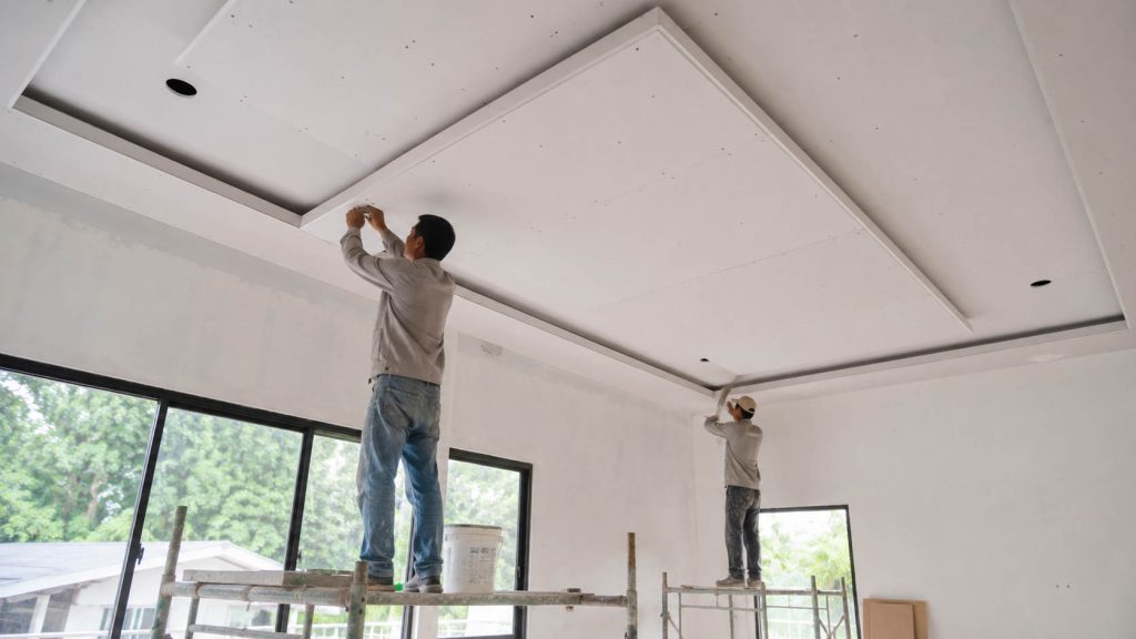 Thi công trần thạch cao giúp chống nóng cho nhà mái tôn