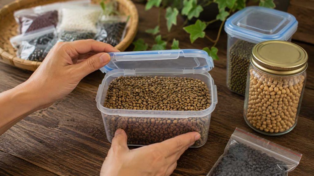 Không mở hộp bảo quản hạt giống quá nhiều lần