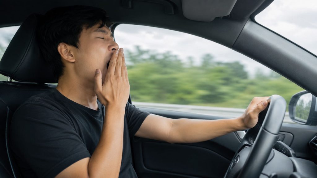 10 Mẹo Giữ Tỉnh Táo Khi Lái Xe Đường Dài Hiệu Quả