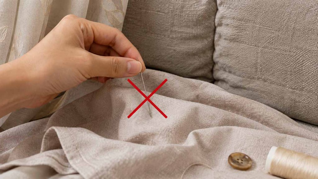 Không cắm kim trực tiếp vào quần áo rèm hoặc sofa