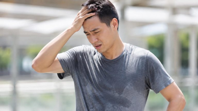 Mẹo chống đổ mồ hôi quá nhiều giúp cơ thể khô thoáng